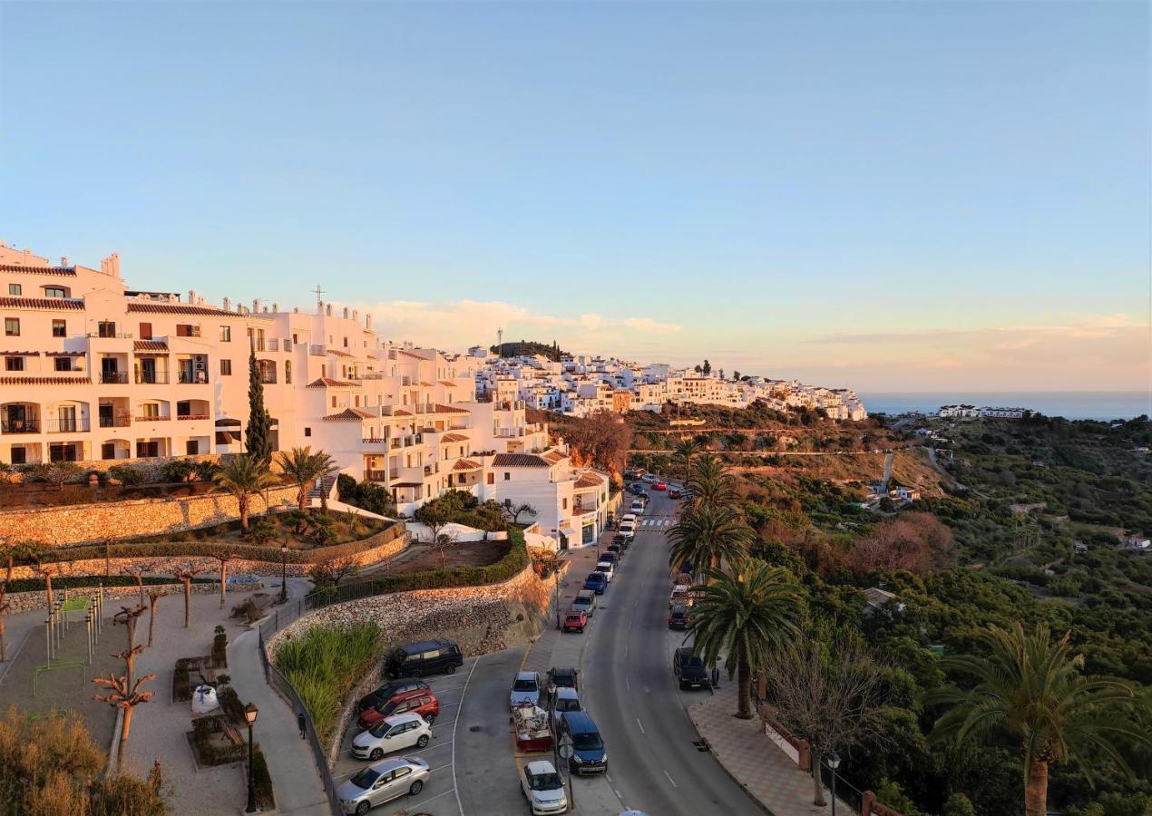Lovely 2 Bedroom Apartment With Sea View, Frigiliana Exteriör bild