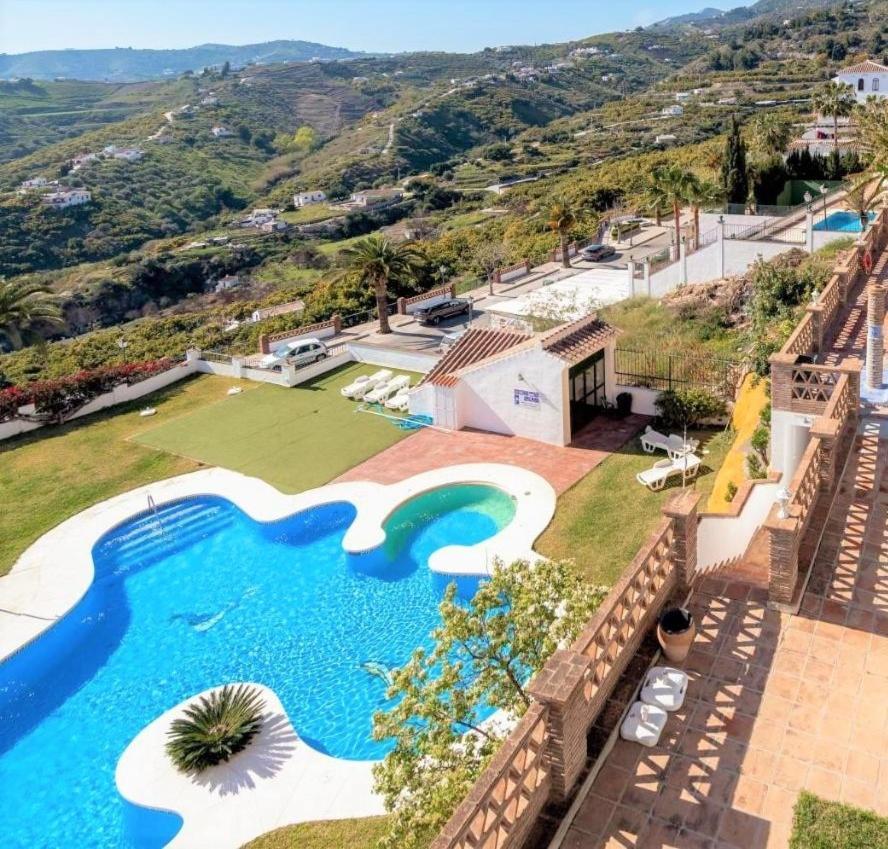Lovely 2 Bedroom Apartment With Sea View, Frigiliana Exteriör bild