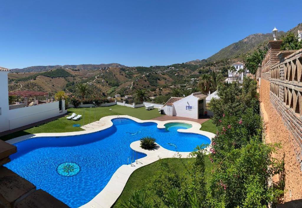 Lovely 2 Bedroom Apartment With Sea View, Frigiliana Exteriör bild